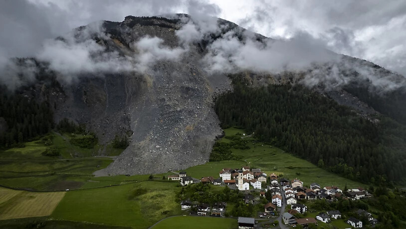 Schluss mit «Phase Grün»: Brienz/Brinzauls rüstet sich für erneute Evakuierung | Südostschweiz